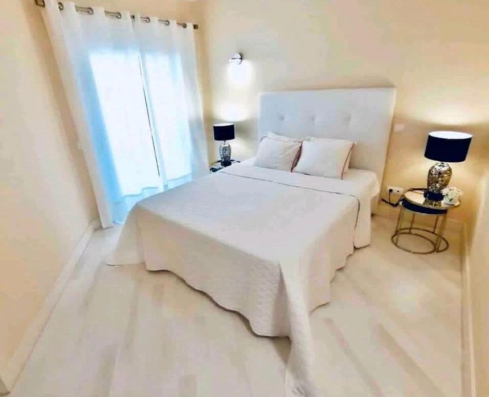 Beach & Sea Apt, Fast Wifi, Airco, Private Parking And Pool Portimão Zewnętrze zdjęcie