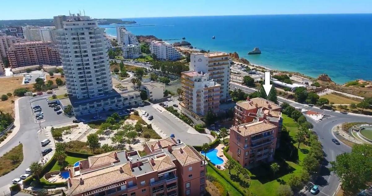 Beach & Sea Apt, Fast Wifi, Airco, Private Parking And Pool Portimão Zewnętrze zdjęcie