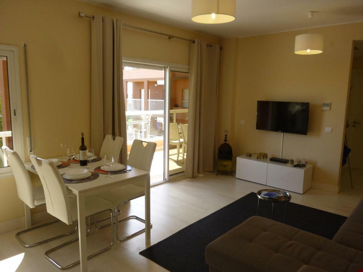 Beach & Sea Apt, Fast Wifi, Airco, Private Parking And Pool Portimão Zewnętrze zdjęcie